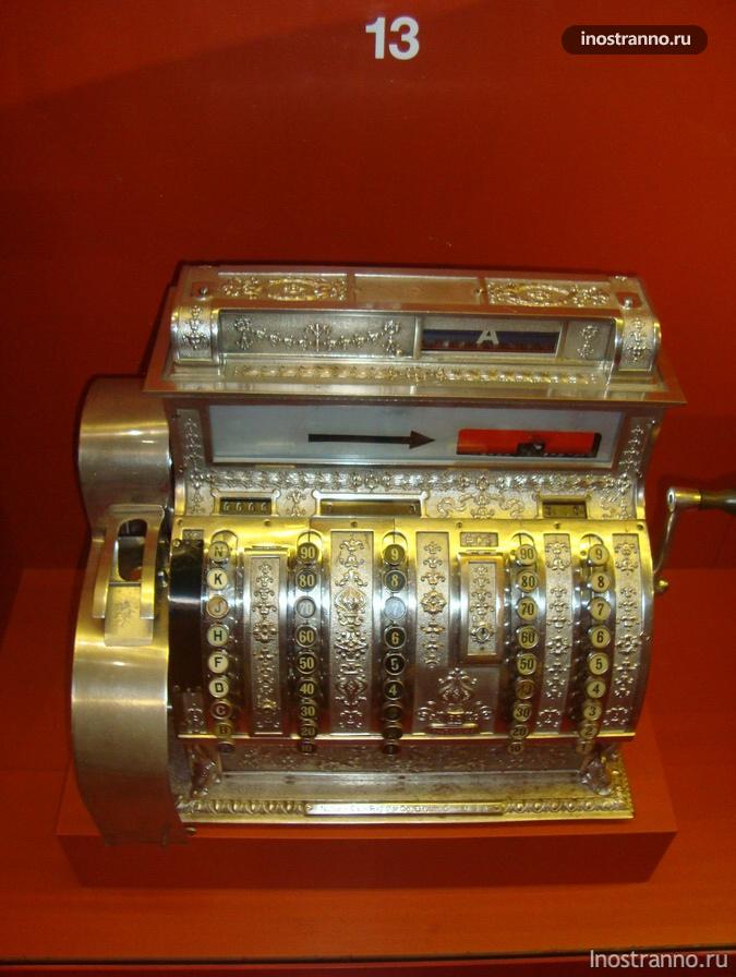 Кассовый аппарат 1900-1920 годов