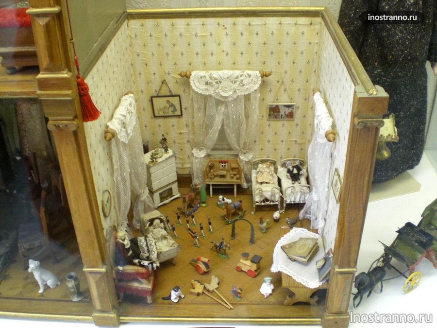 кукольный дом в музее игрушек