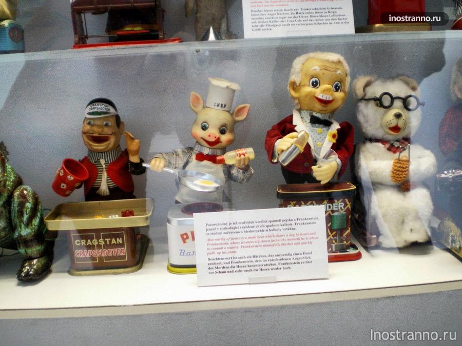 Игрушки в музее Праги