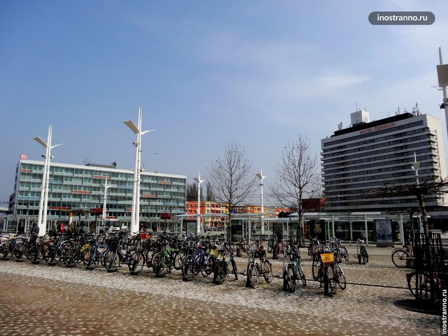 парковка для велосипедов Градец-Кралове