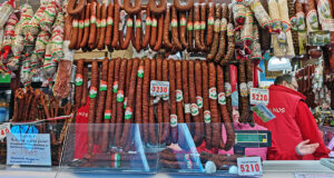 Колбасное царство – центральный рынок в Будапеште