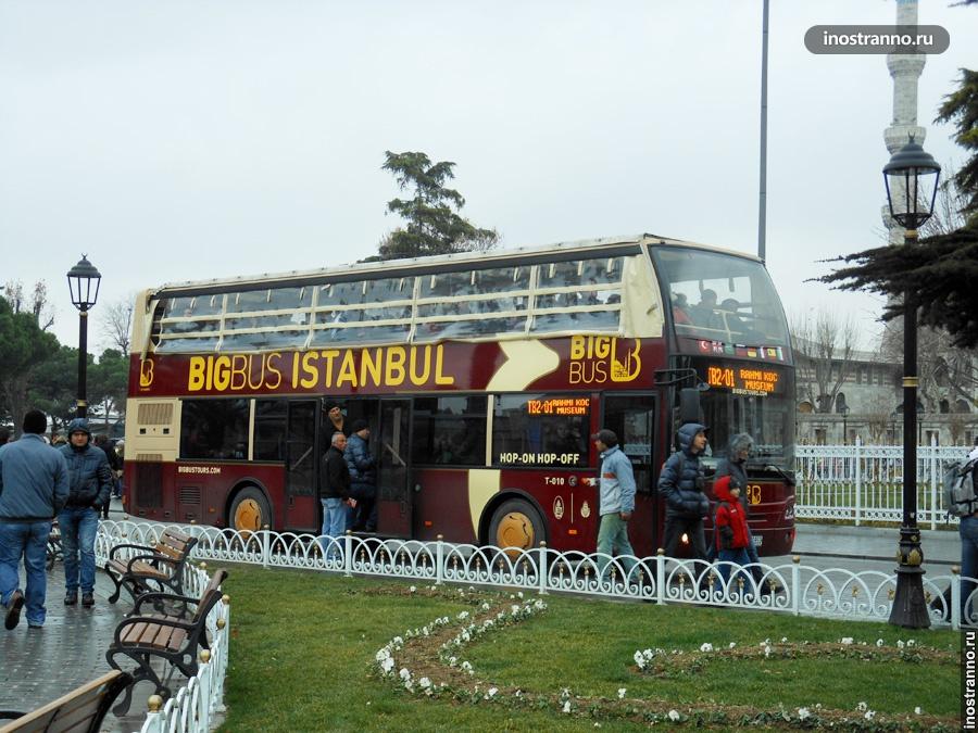 Туристический автобус в Стамбуле
