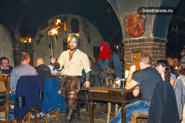 Средневековое шоу в ресторане рядом с Прагой 
