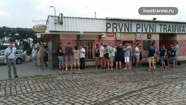 Prvni Pivni Tramway ресторан в Праге трамвай