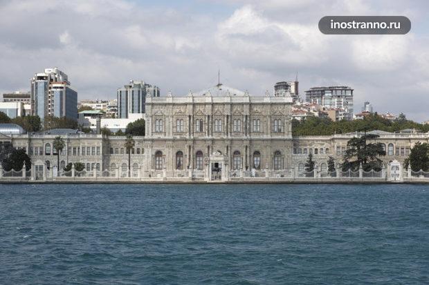 Долмабахче дворец в Стамбуле