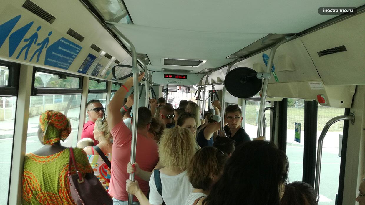 Автобус на Майорке много народу