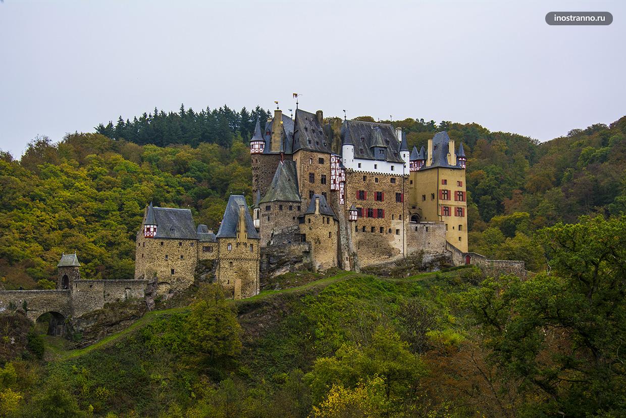 Вид на замок Эльц