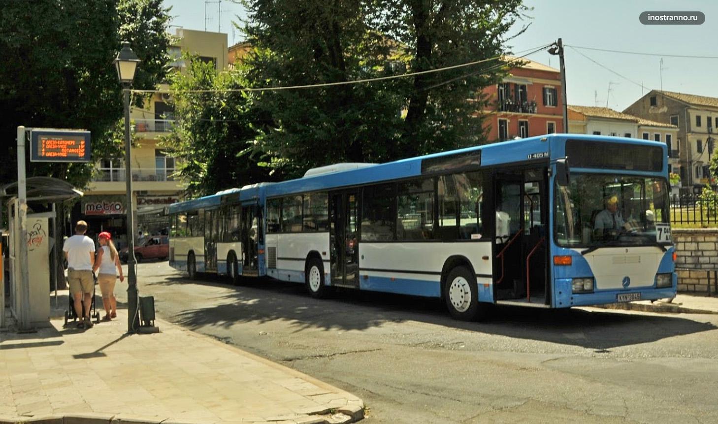 Городской автобус на Корфу