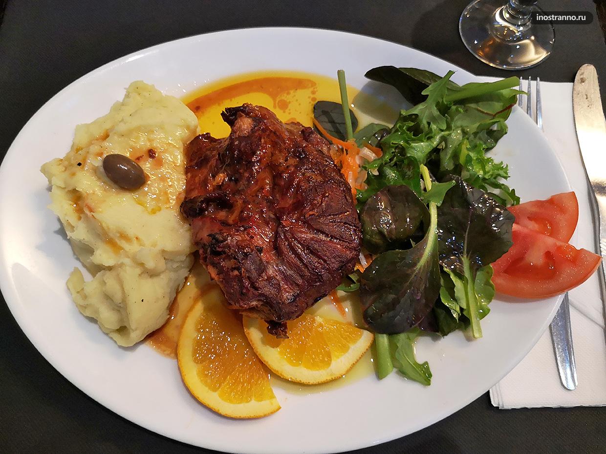 Португальское блюдо дня с мясом