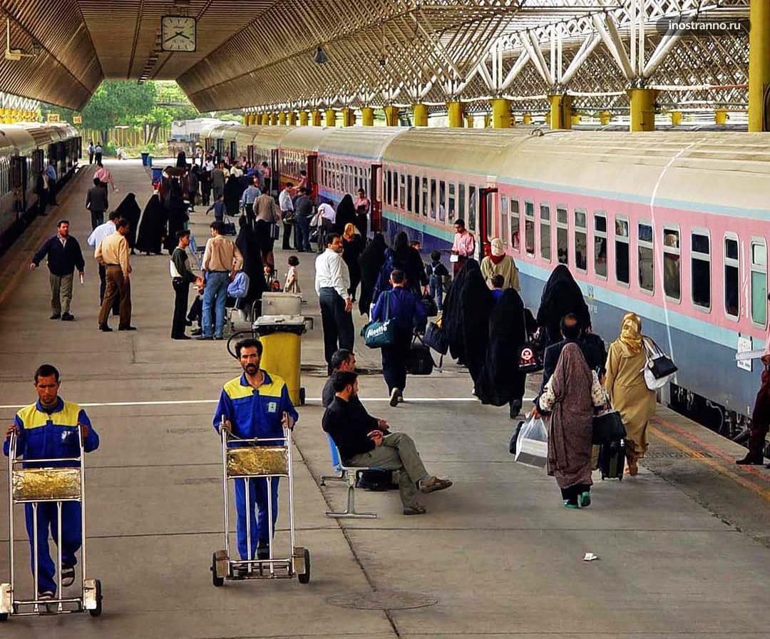 Тегеран поезд в Иране