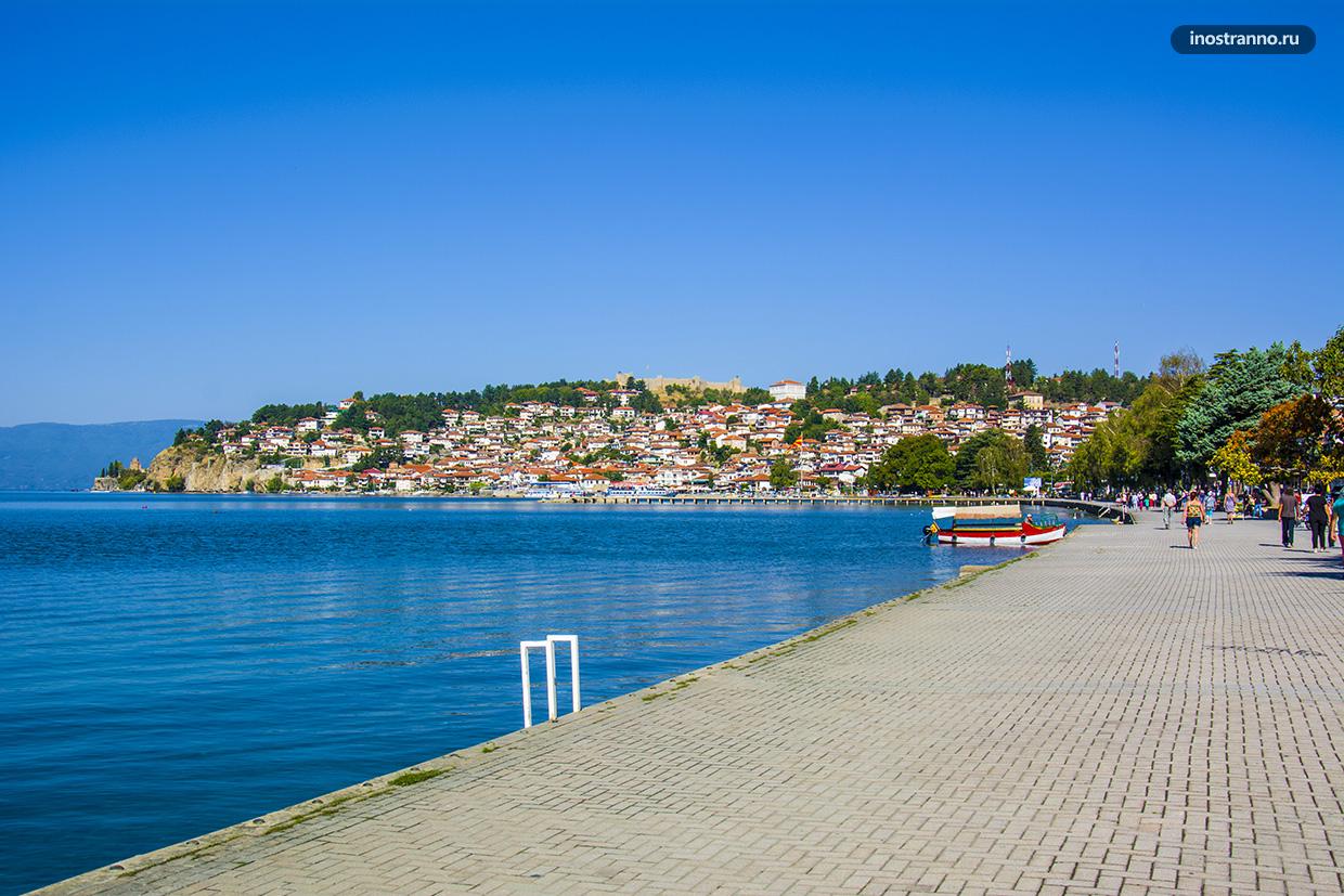 Променад на Охридском озере