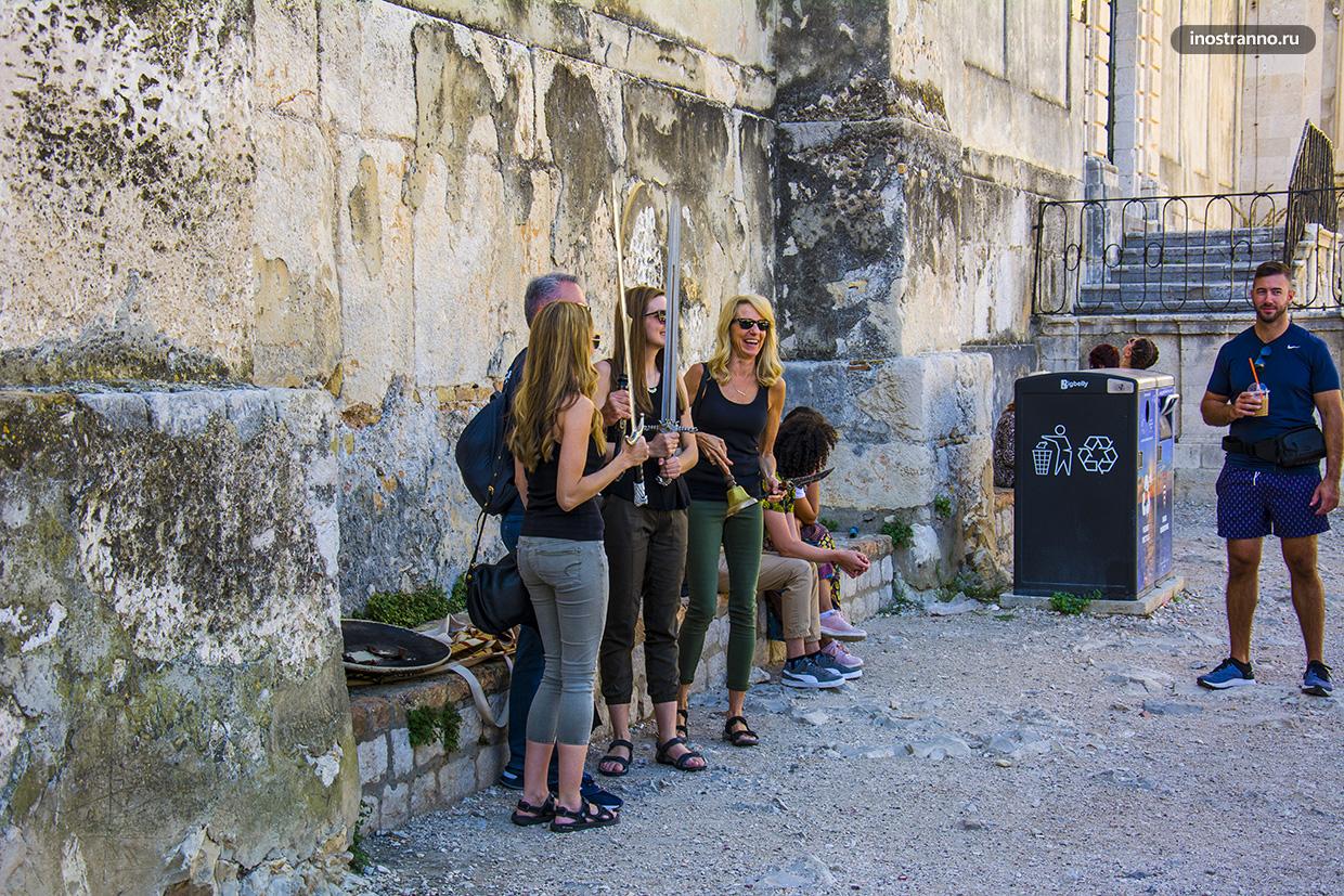 Уличные артисты в Дубровнике