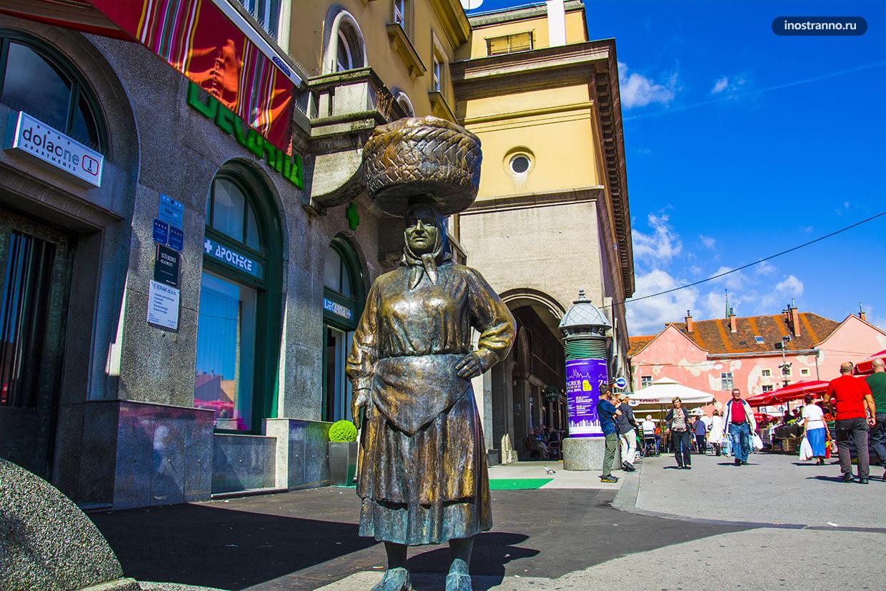 Необычная скульптура в Загребе