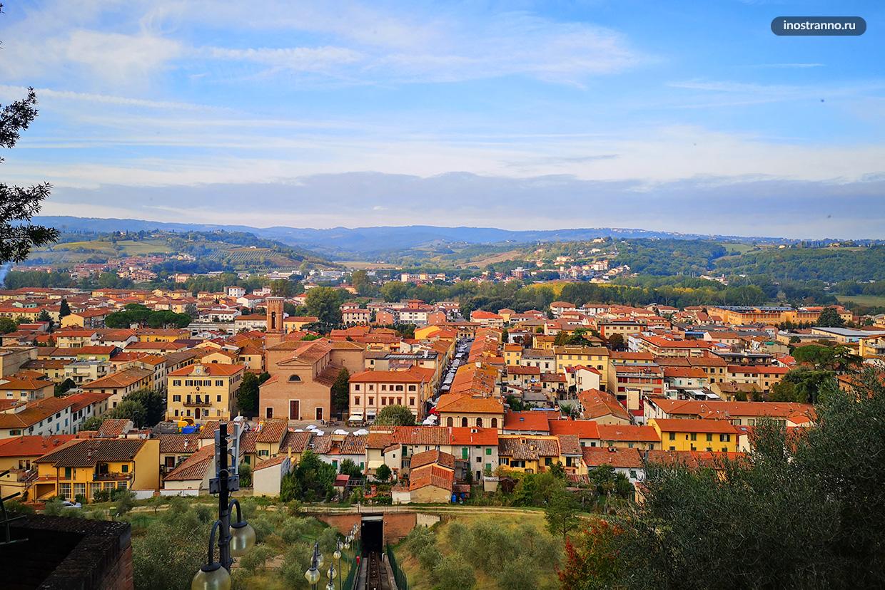 Панорама итальянского города Чертальдо