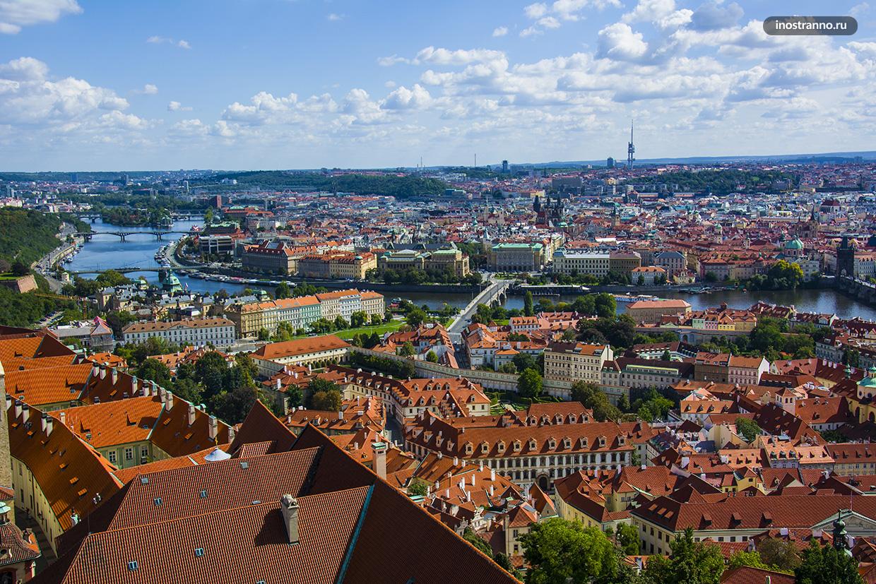 Исторический центр Праги фото с дрона