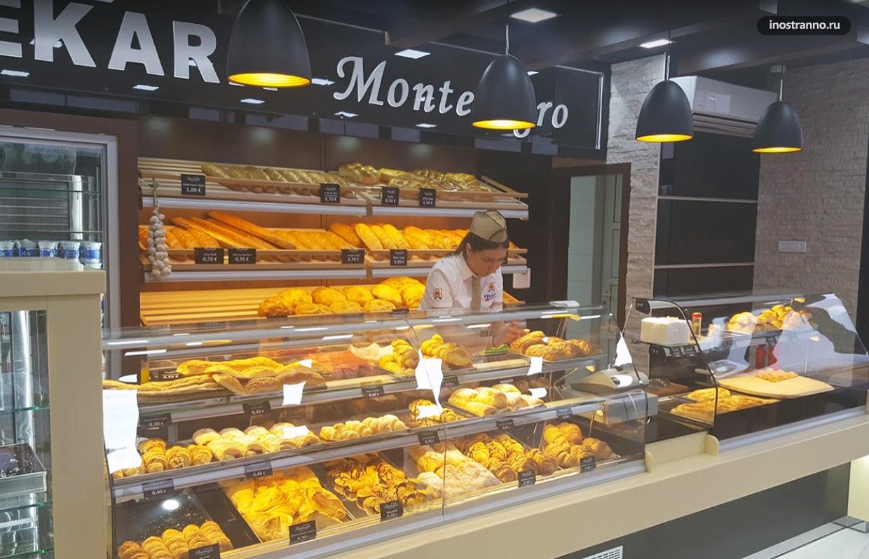 Магазин с хлебом пекара в Черногории