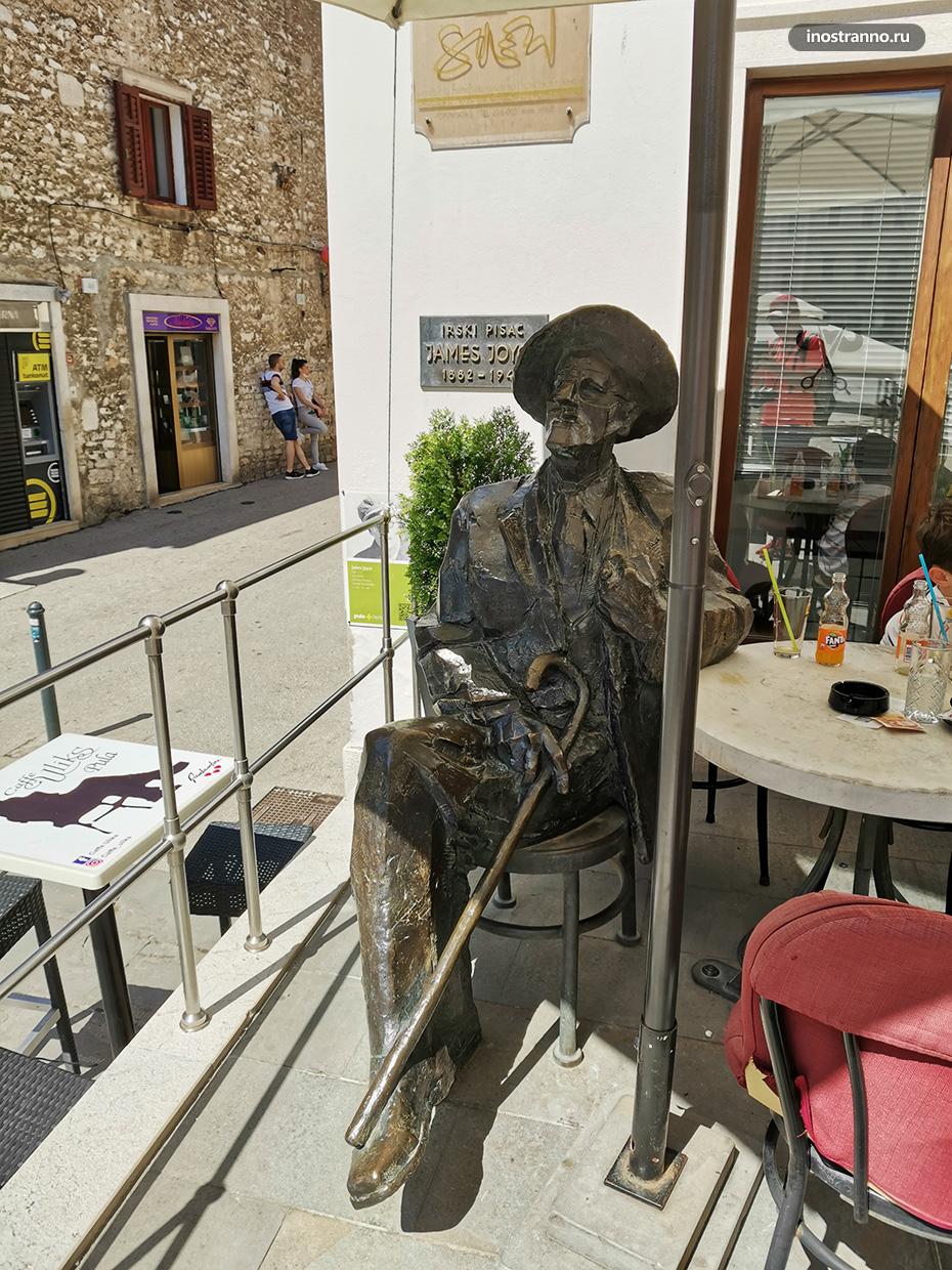 Скульптура Джеймса Джойса в Пуле