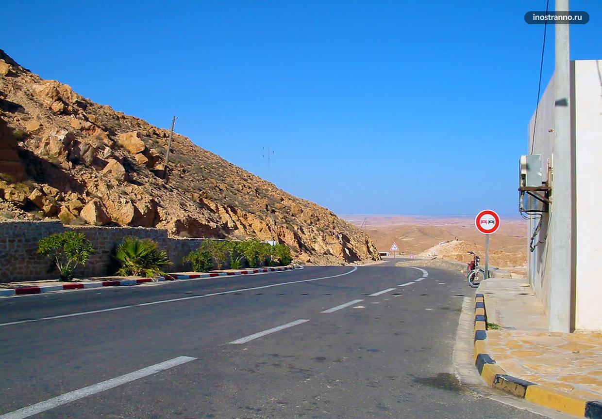 Дорога в Тунисе