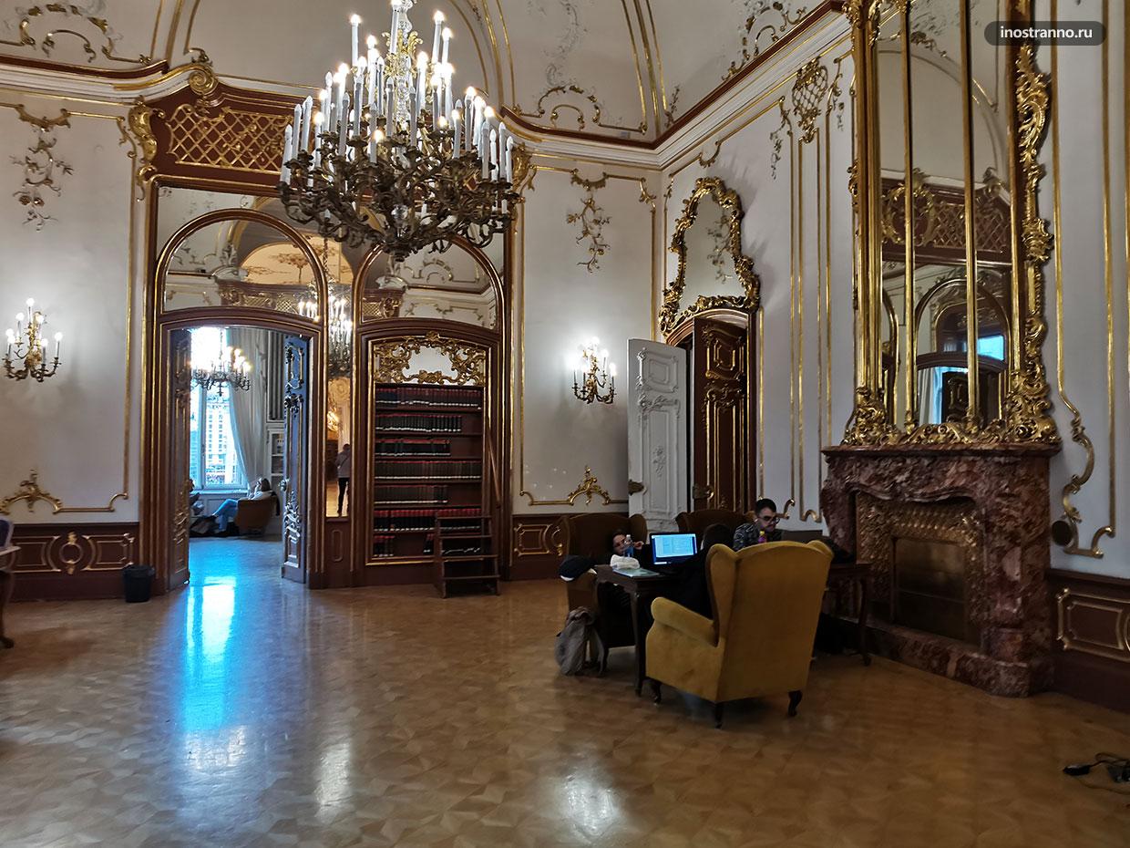 Самая большая библиотека в Будапеште