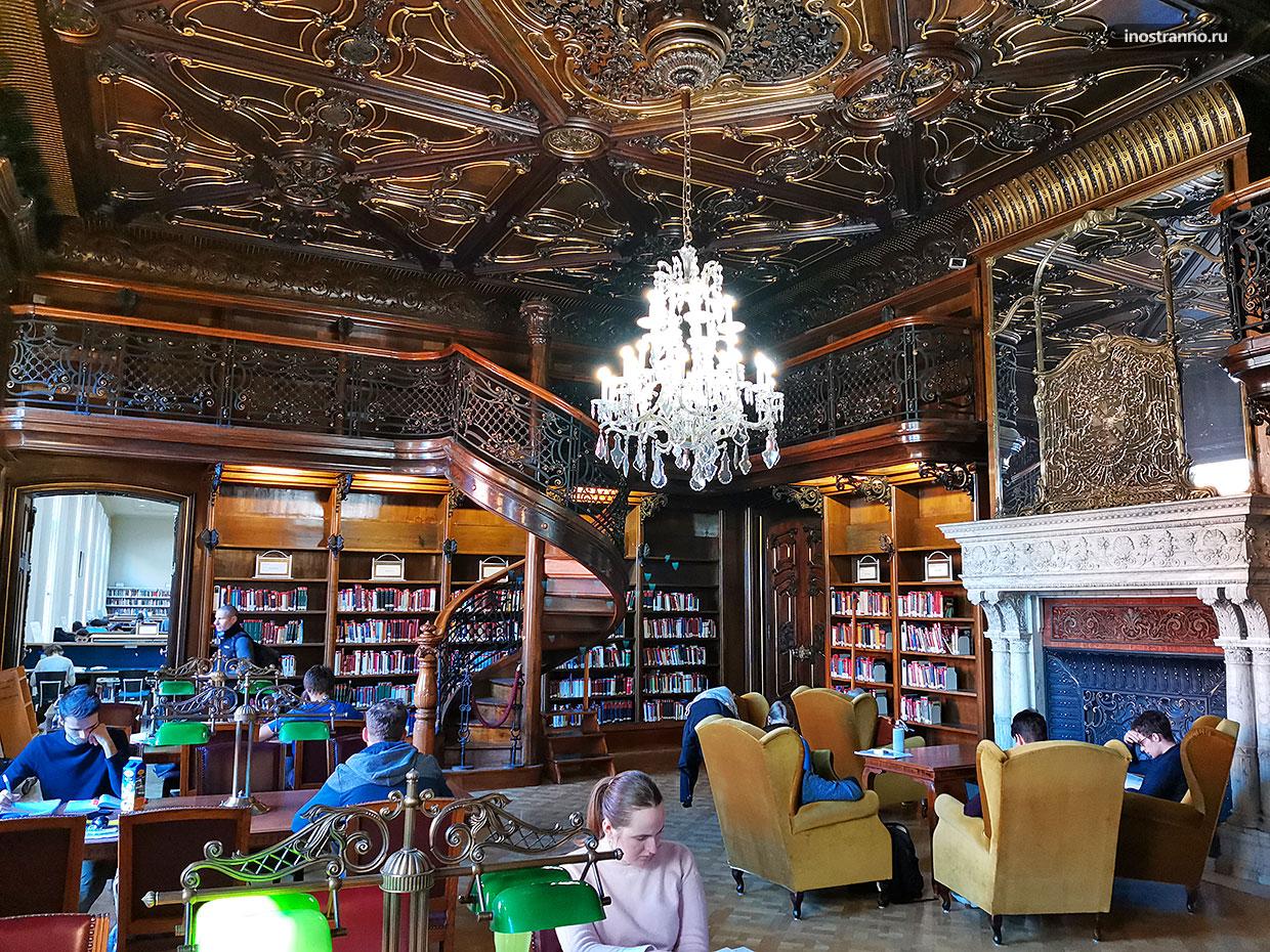 Потрясающая библиотека в венгерском Будапеште