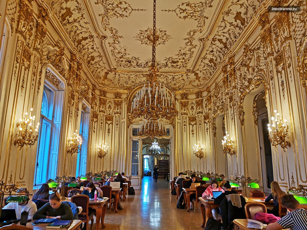 Самая красивая библиотека Венгрии