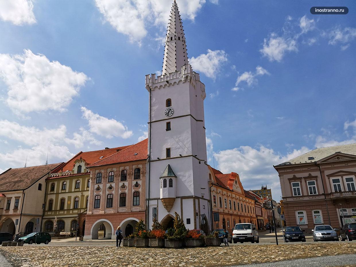 Великолепная ратуша в чешском городе Кадань