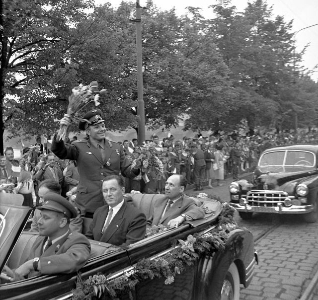 Встреча Гагарина в Чехии ретро фото