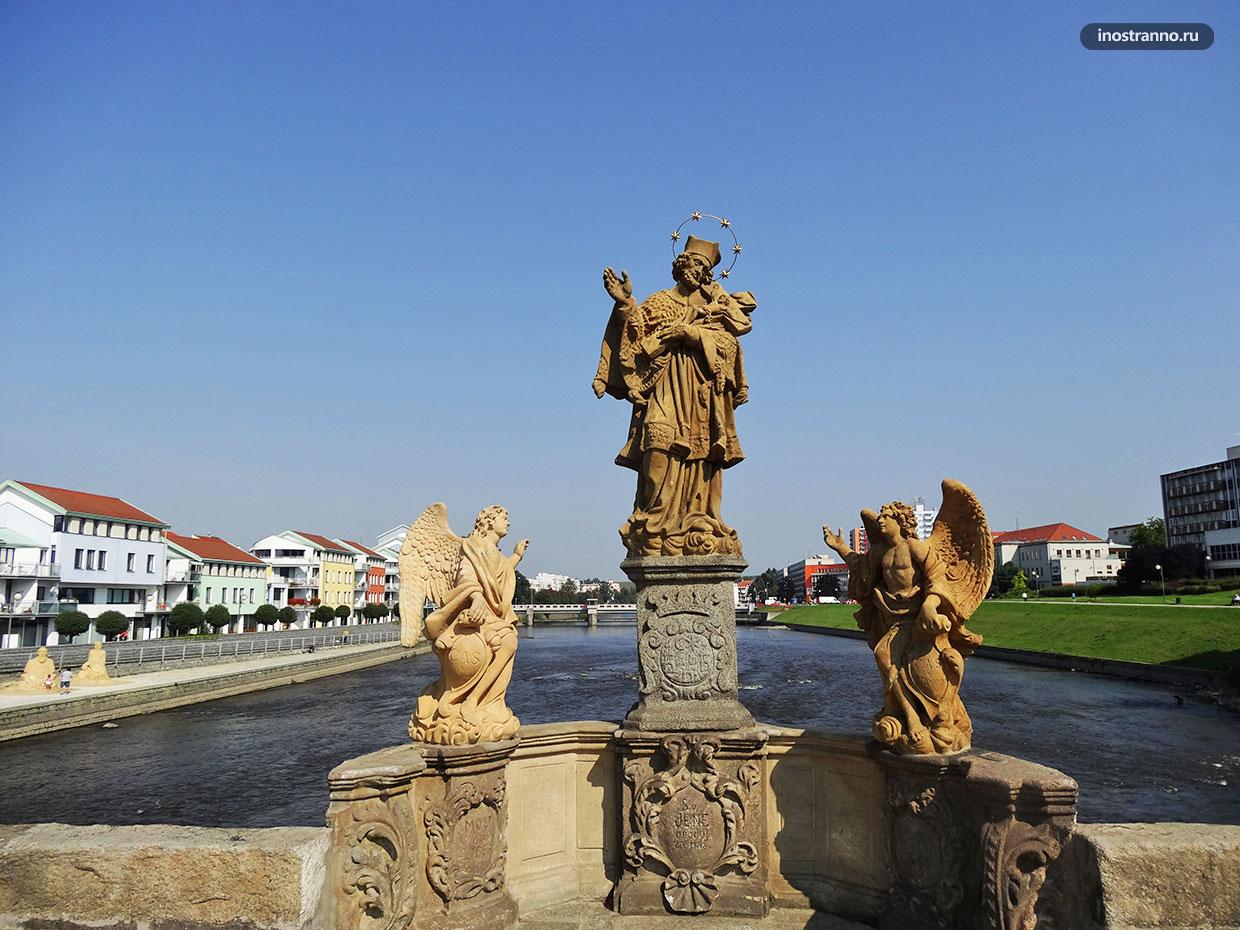 Скульптуры чешских святых